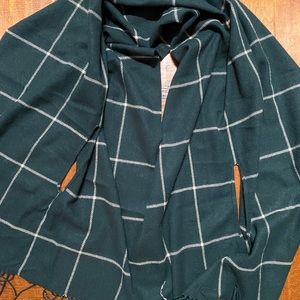 Madewell Green Plaid Cape!
